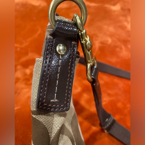 Coach Brown Cross Body Bag - Picture 10 of 16